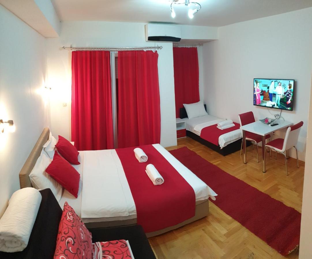 Front Beach Exclusive Apartments Struga Exterior photo