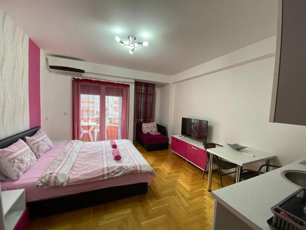 Front Beach Exclusive Apartments Struga Exterior photo