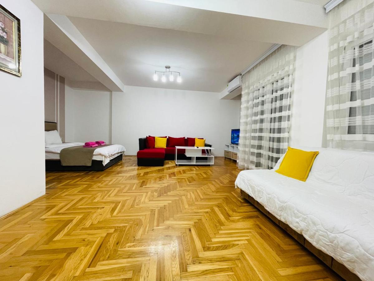 Front Beach Exclusive Apartments Struga Exterior photo