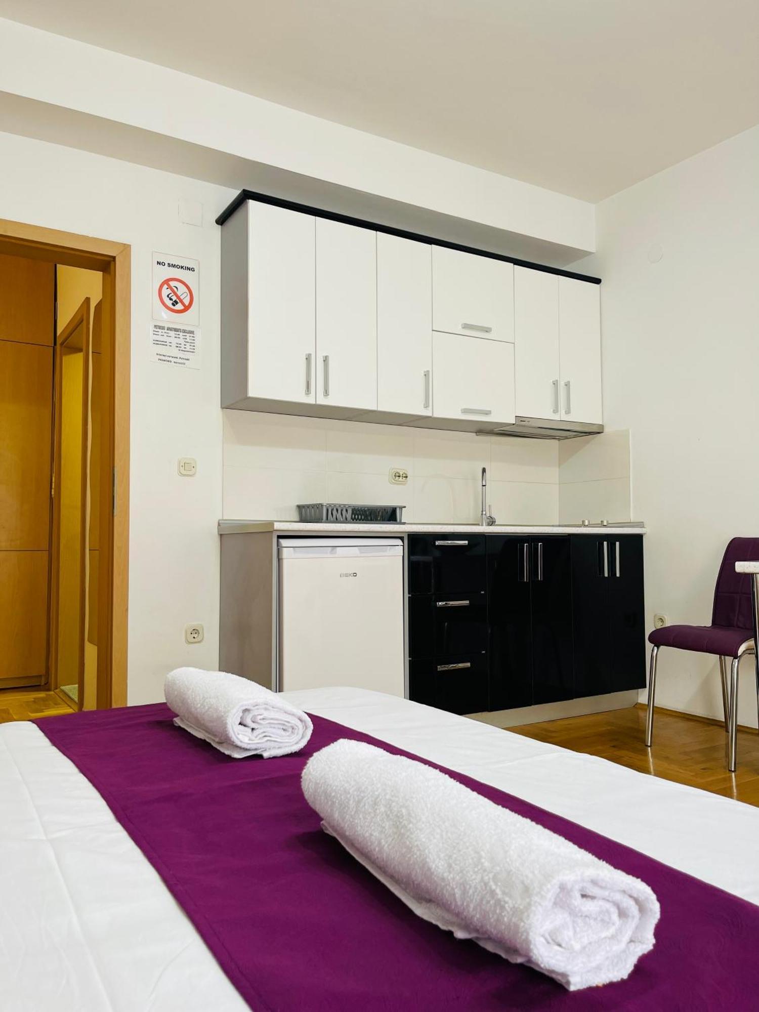 Front Beach Exclusive Apartments Struga Exterior photo
