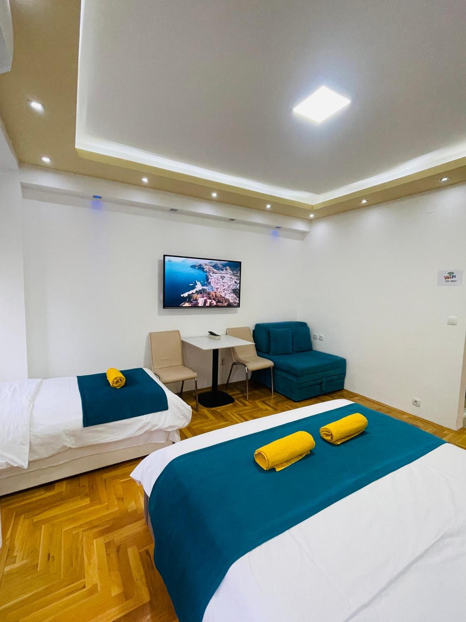 Front Beach Exclusive Apartments Struga Exterior photo