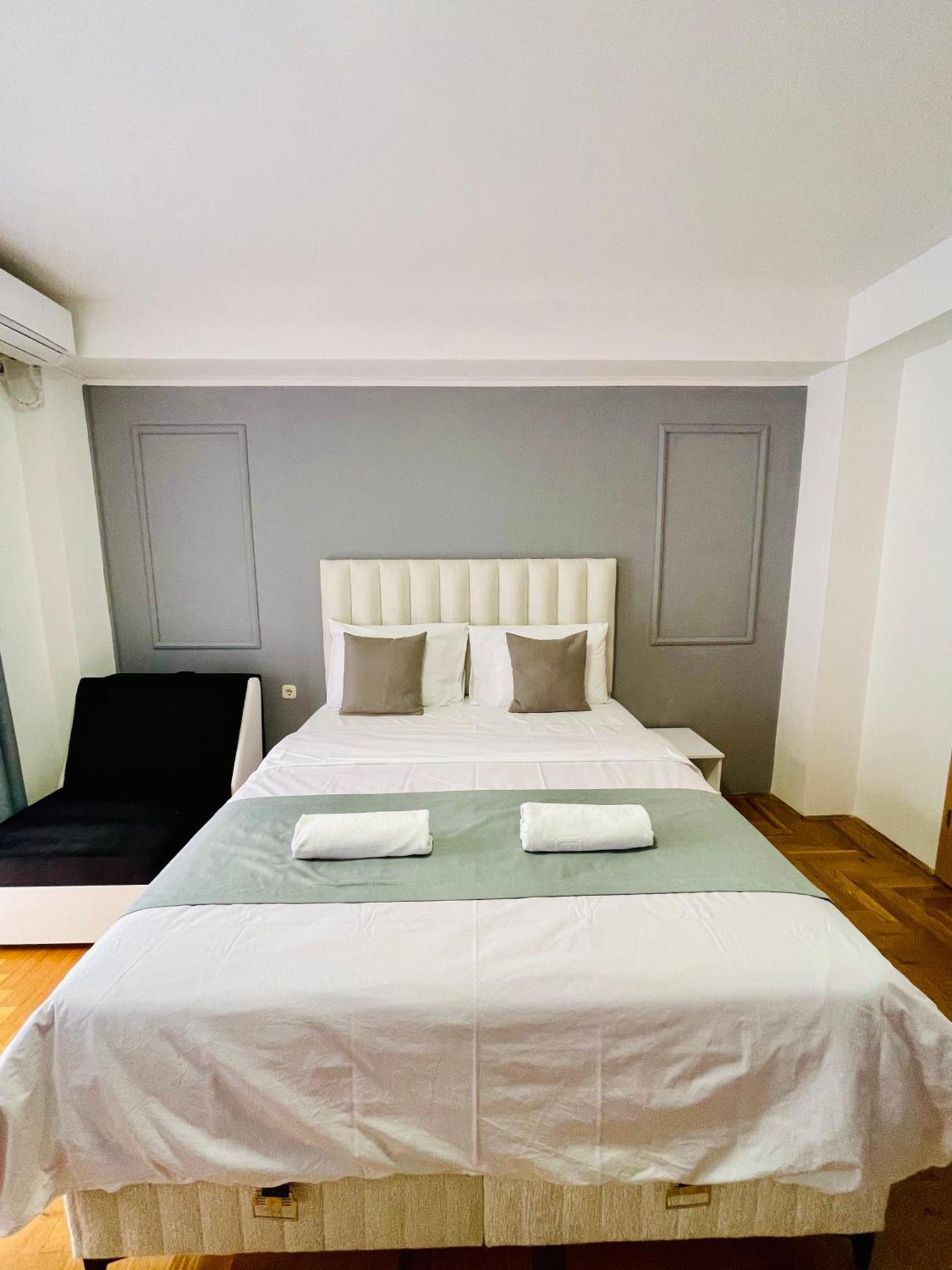 Front Beach Exclusive Apartments Struga Exterior photo